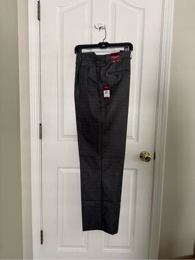 George Martin Gray Pleated Slacks - NWT - 36x32